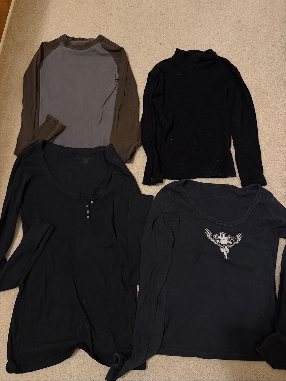 Brandy Melville Black Long Sleeve Graphic Scoop & Ribbed Tops (4)
